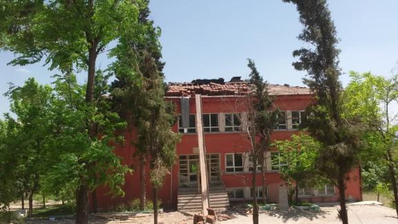 Cevizdere Şehitleri İlkokulu binasının yıkımına başlandı