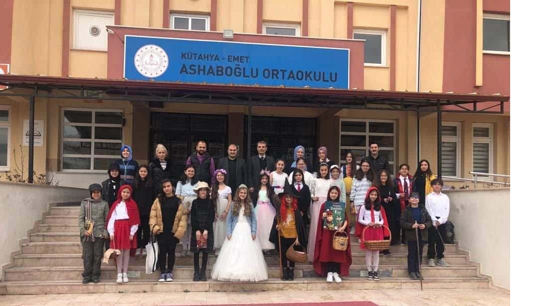 İlçe Milli Eğitim Müdürümüz Bilal ŞEN Ashaboğlu Ortaokulu'nda Düzenlenen 'Kitap Karakterleri Günü' Etkinliğine Katıldı